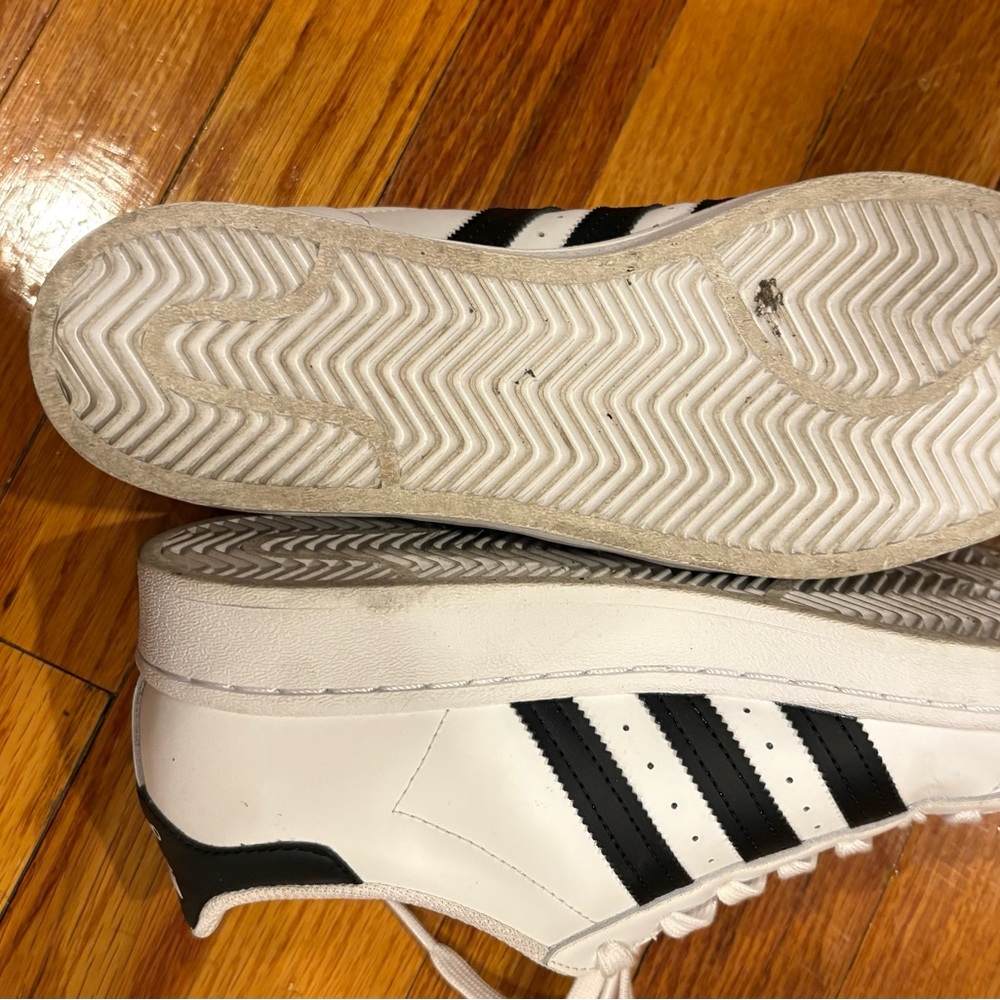 Adidas Superstar White with Black Stripes - Picture 5 of 5